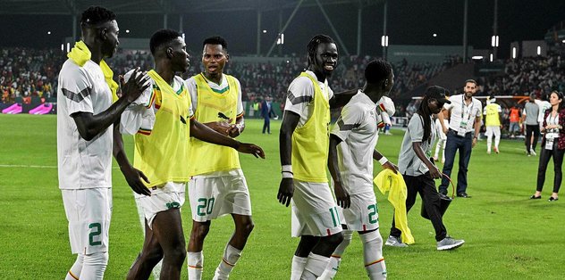 Senegal ve Kamerun turladı