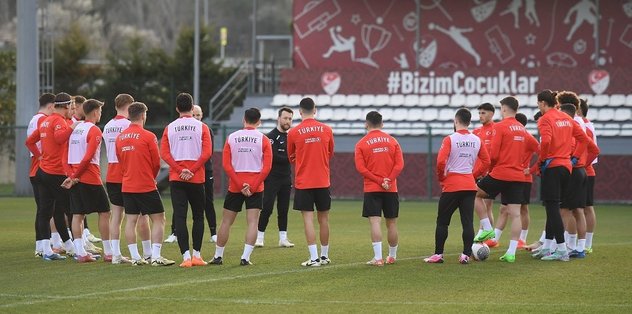 Ümit Milli Futbol Takımı İtalya maçının hazırlıklarını sürdürdü