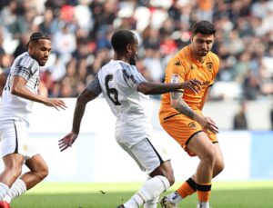 Ozan Tufan Championship’te haftanın en iyi 11’ine seçildi