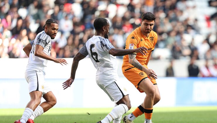 Ozan Tufan Championship’te haftanın en iyi 11’ine seçildi