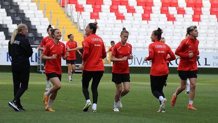 A Milli Kadın Futbol Takımı’nda Azerbaycan mesaisi