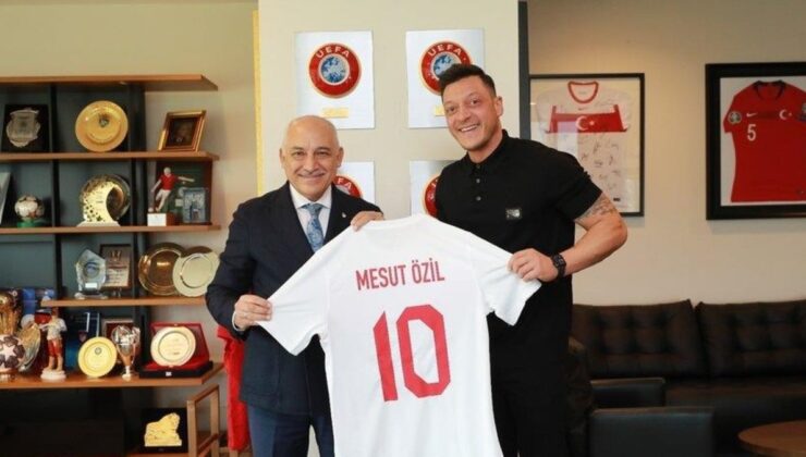 Büyükekşi Özil zirvesi