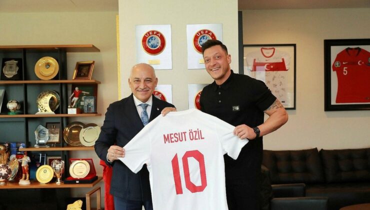 Mesut Özil’den TFF Başkanı Mehmet Büyükekşi’ye ziyaret
