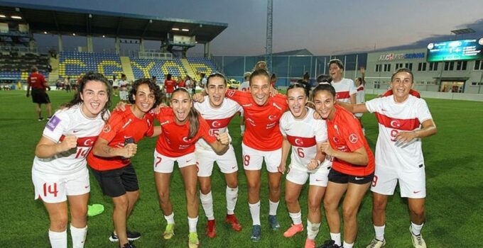 A Milli Kadın Futbol Takımı’mız 6 basamak yükseldi!