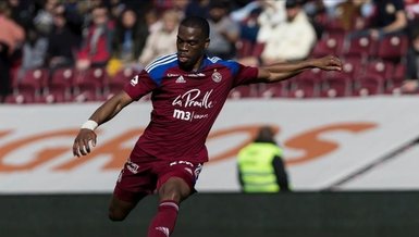 Servette oyuncusu Dereck Kutesa'dan Kerem Aktürkoğlu gol sevinci!