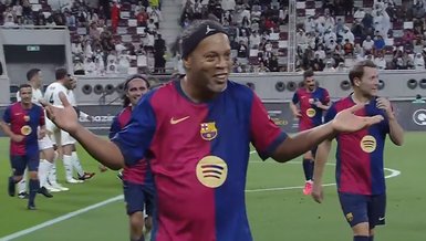 Ronaldinho bildiğiniz gibi! Frikikten golünü böyle attı...