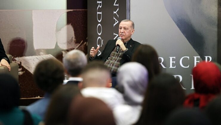 Başkan Erdoğan’dan Türk futbolu yorumu: Bu kadar tesise rağmen başarıya gelince hep dip yapıyor!