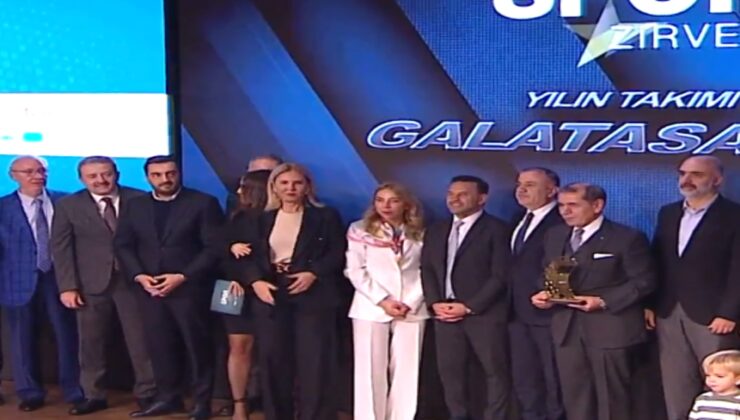 Turkuvaz Medya Spor Zirvesi’nde Süper Lig’in en iyilerine verilen ödüller sahiplerini buldu!